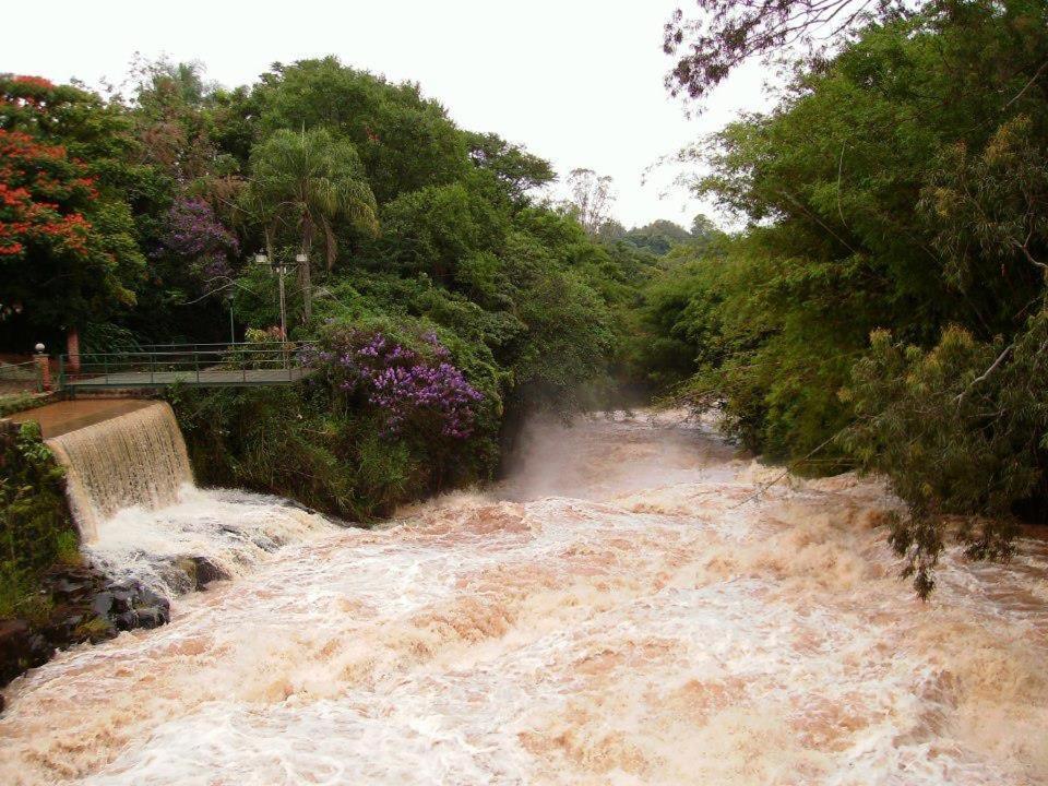 Espaco Alvorada ,Agendamento Das Atividades, Cafe Da Manha ,Banheira E Piscina No Centro Brotas Kültér fotó